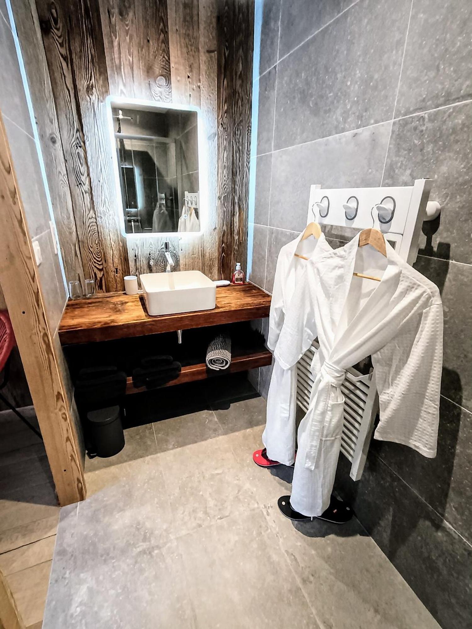 Chez Lucienne, Jacuzzi Et Sauna Samoëns Kültér fotó