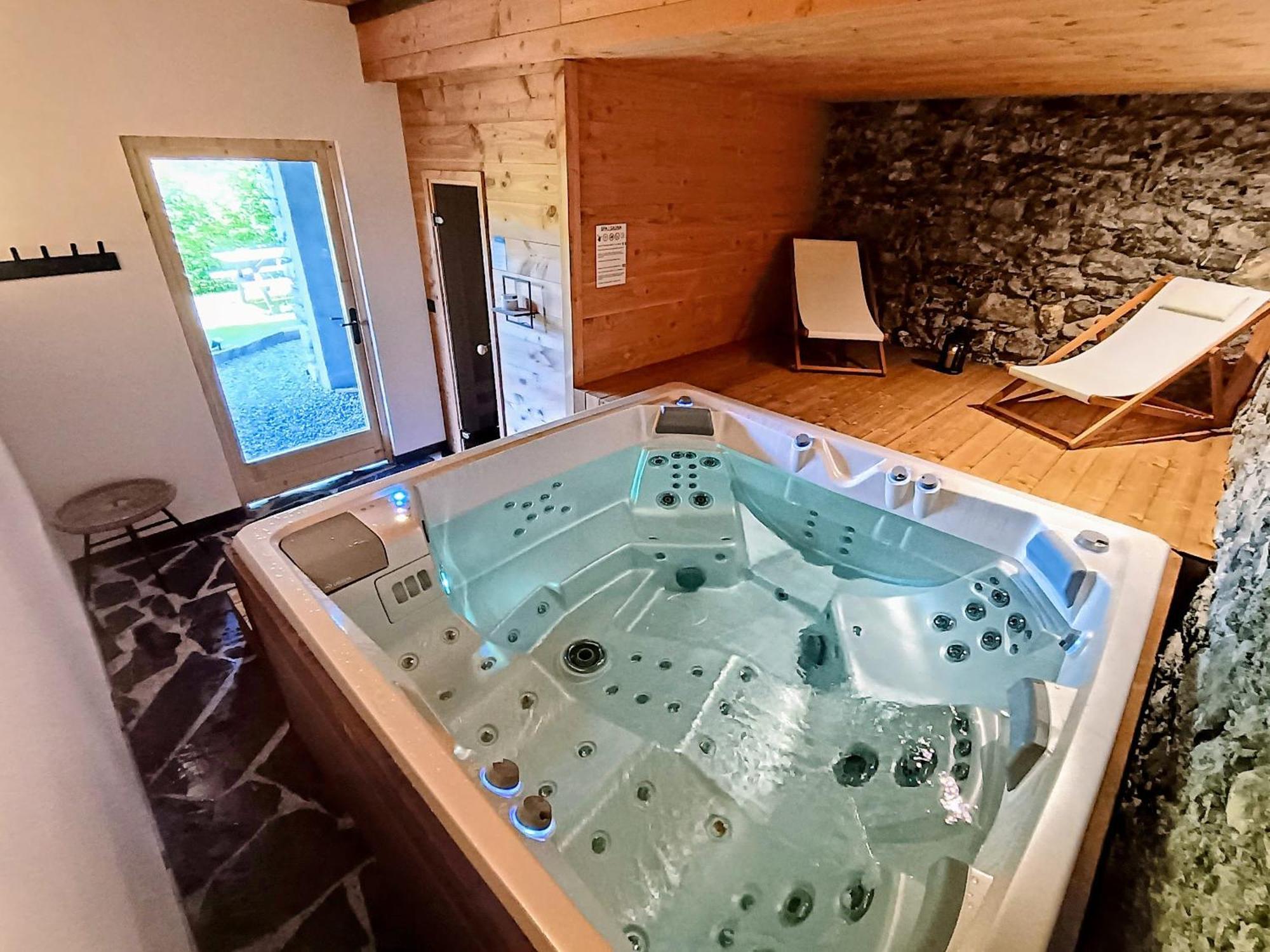 Chez Lucienne, Jacuzzi Et Sauna Samoëns Kültér fotó